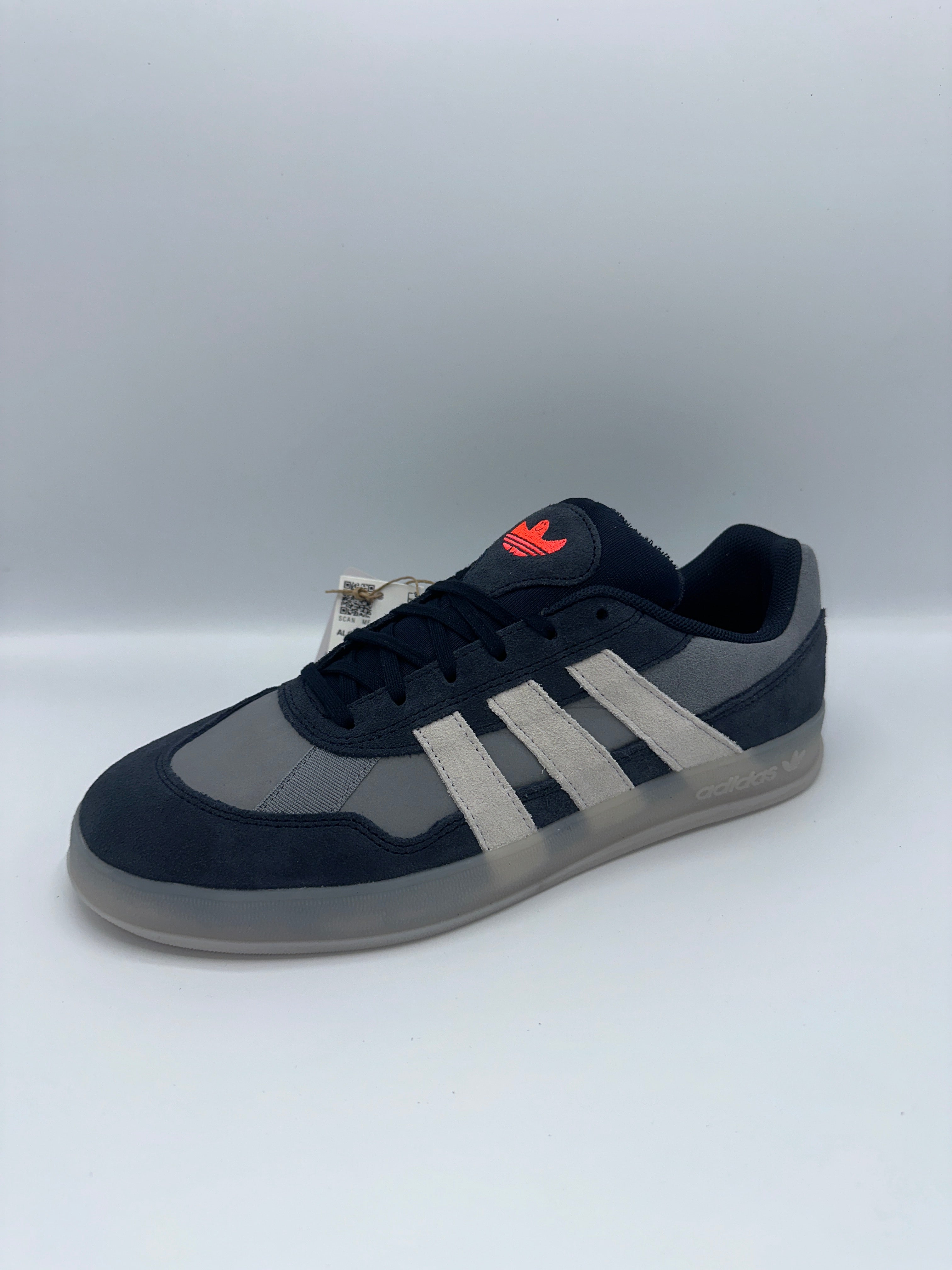 アルベロベロ　スニーカー　M Adidas Aloha Super (Legend Ink/Crystal White) – Milo Snow and Skate