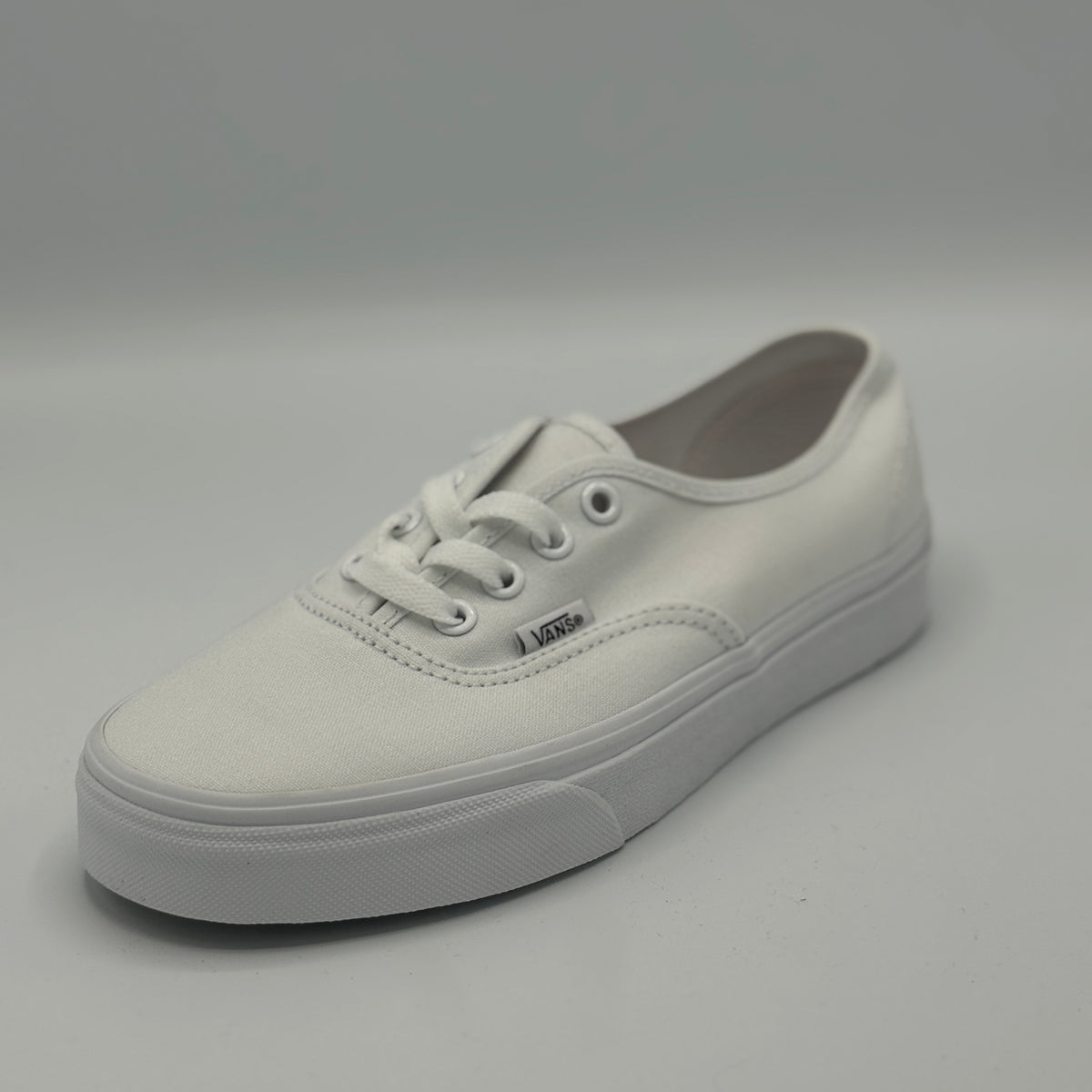 Vans Authentic (True White) – Milo Snow and Skate