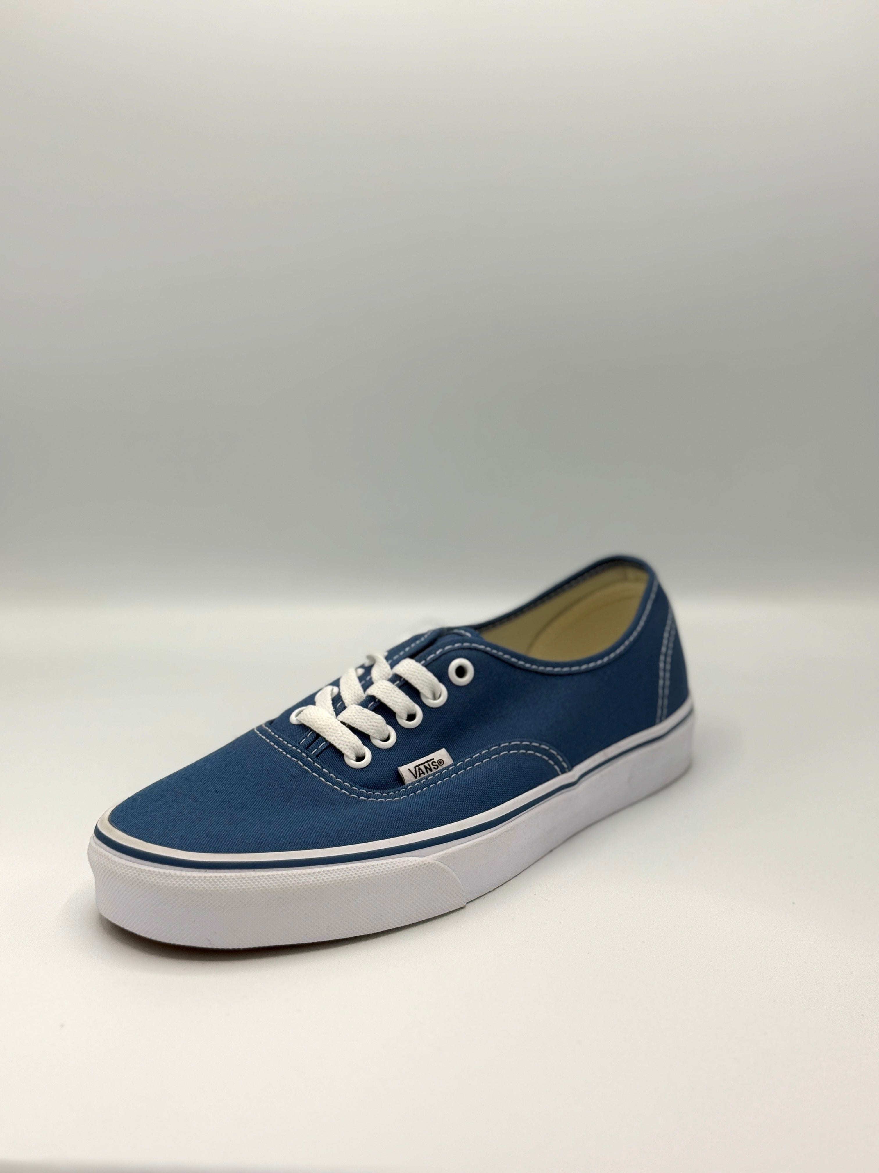 Vans Authentic (Navy / White) – Milo Snow and Skate