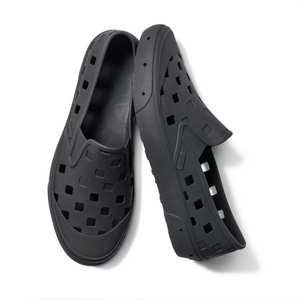 Vans Trek Slip On (Black)